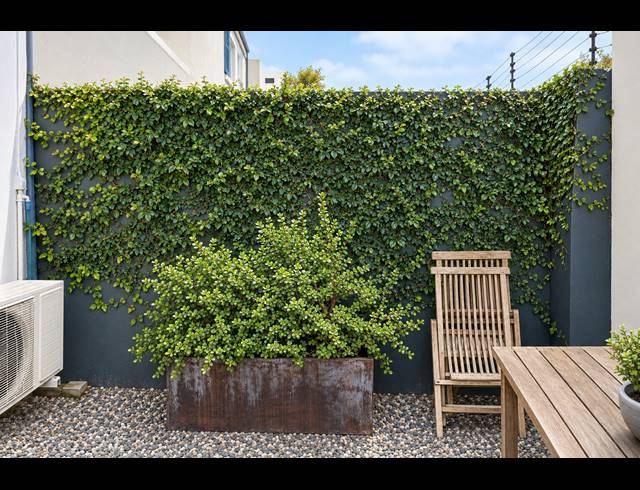 3 bed property to rent in KOELENHOF